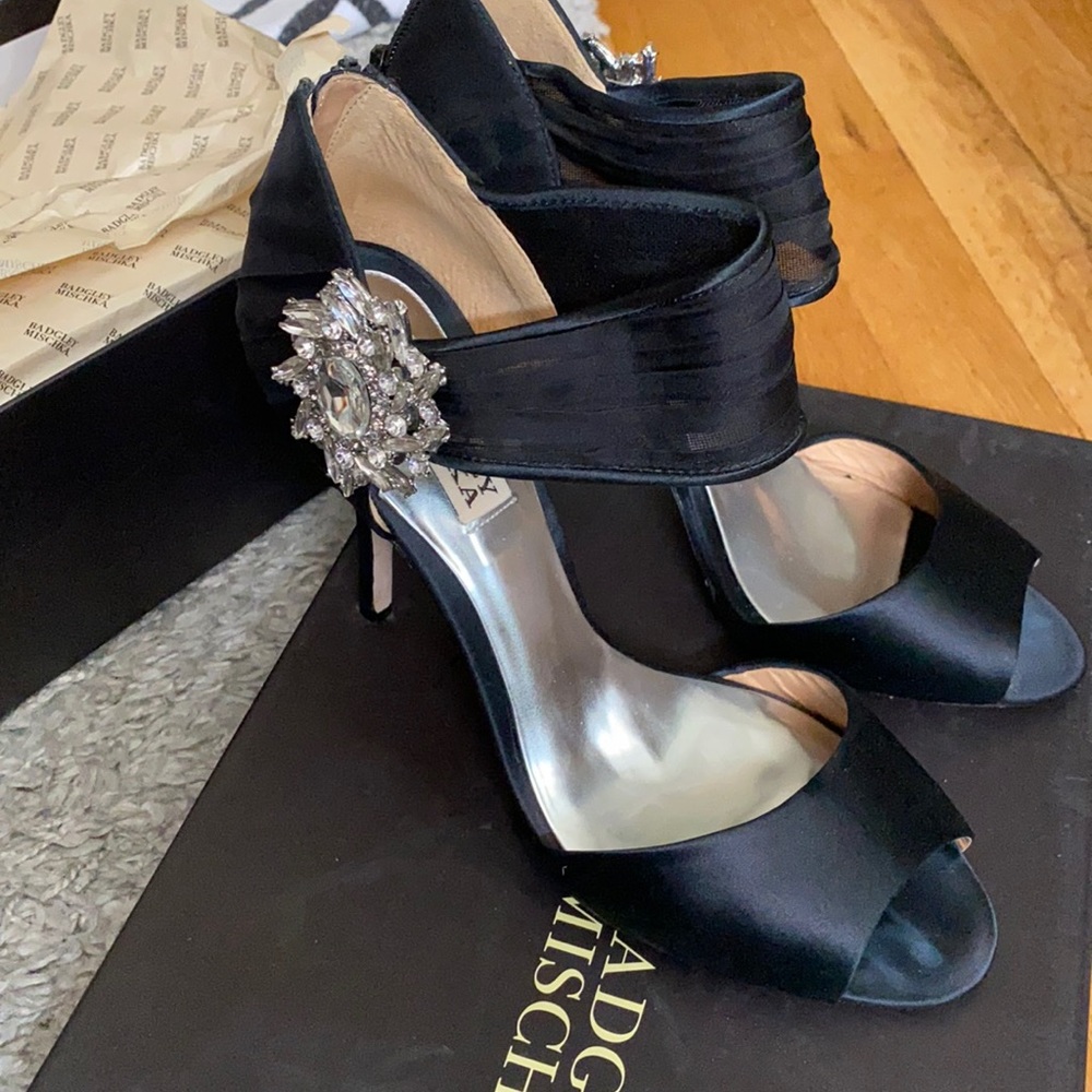 SOLD*** Badgley Mischka shoe!